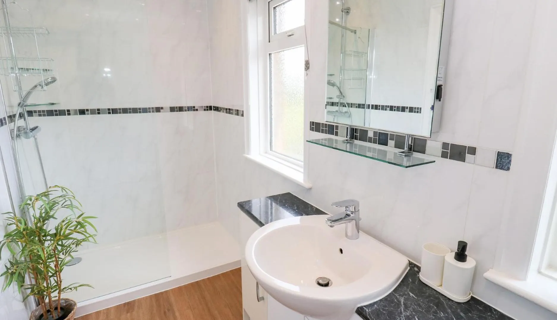 Farnhill View Villa Keighley